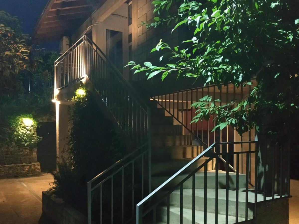 Время Че Suhumi Exterior foto